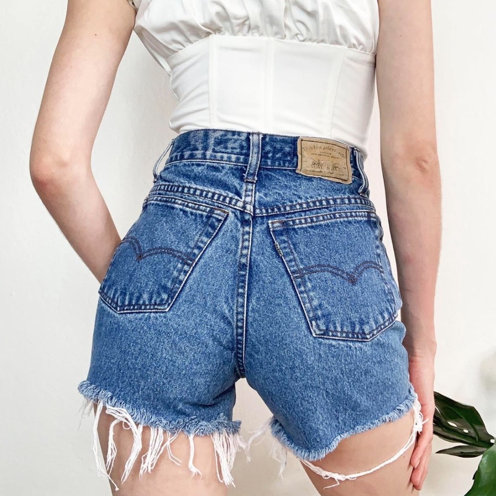Rare 900 Series Vintage Medium Wash Cutoff Shorts